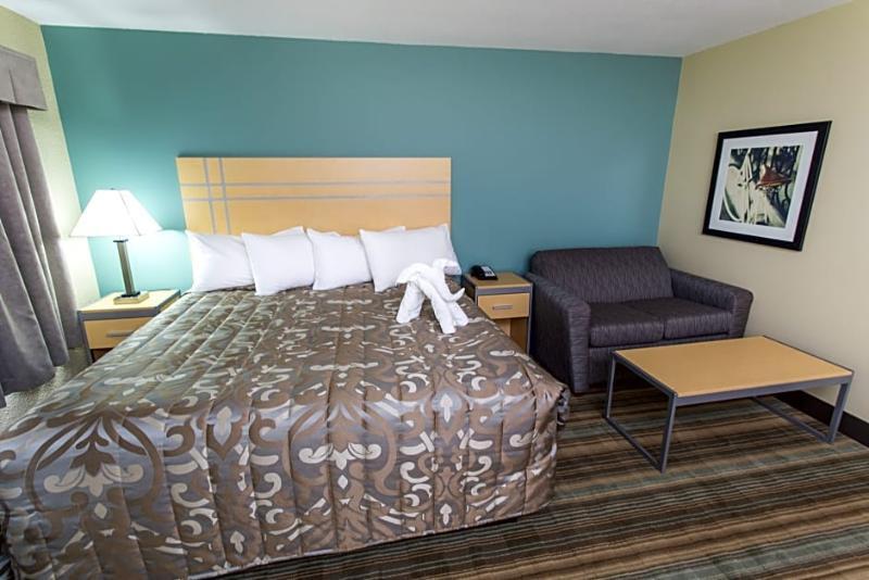 Ramada By Wyndham Edmonton Yellowhead Nw Екстер'єр фото