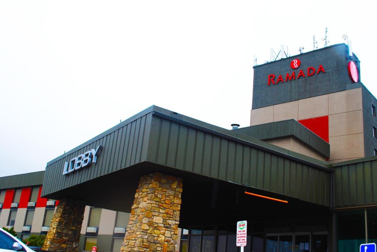 Ramada By Wyndham Edmonton Yellowhead Nw Екстер'єр фото